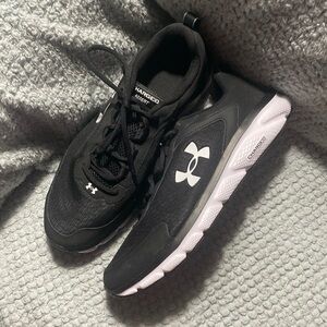 Under Armour Men’s Charged Assert Sz12 Sneakers
